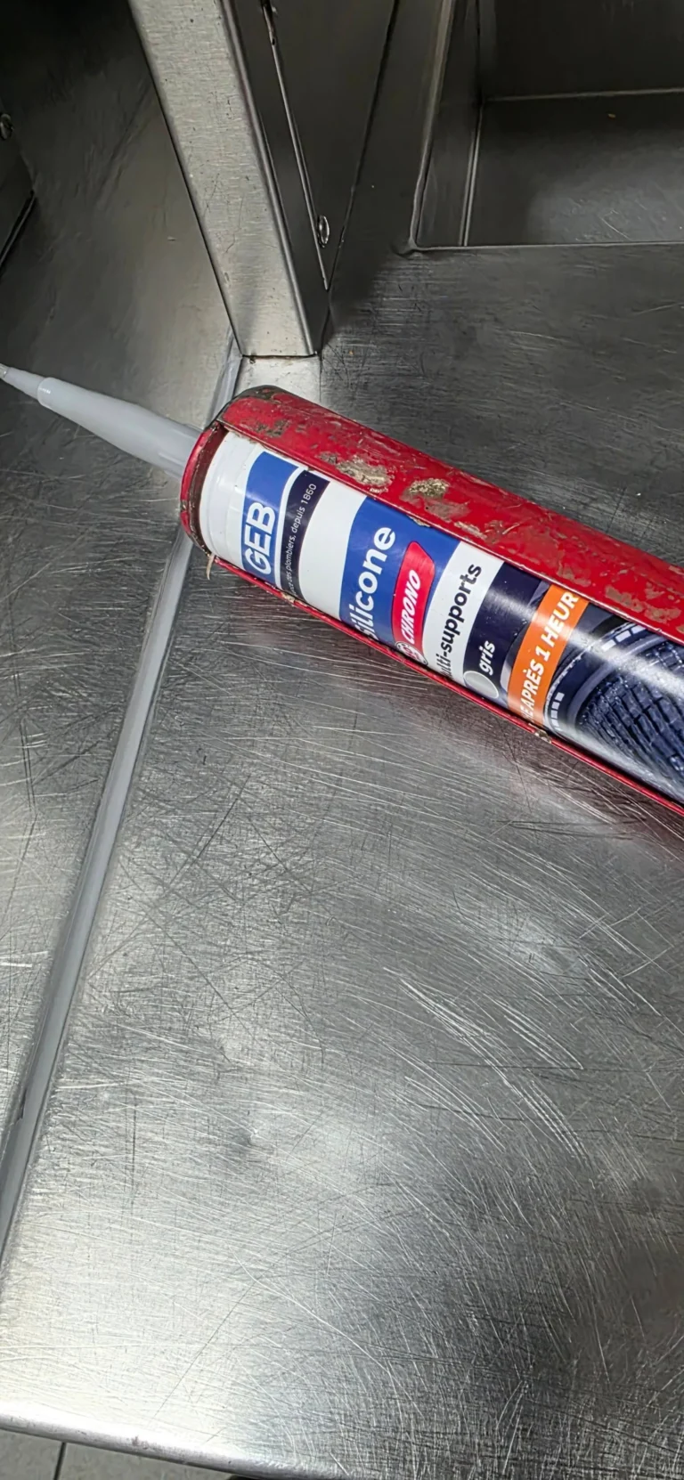 Installation de joint silicone à Dieppe
