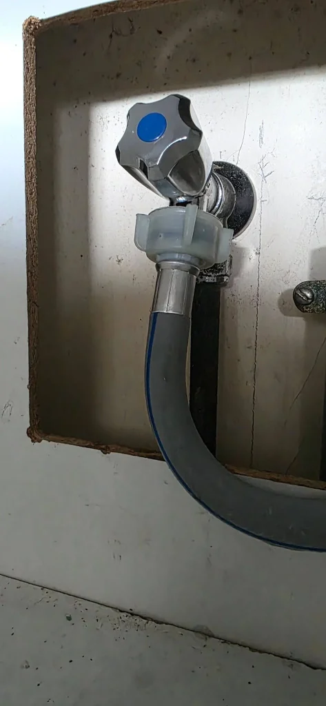 Installation de robinet d'arrêt machine à PETIT-CAUX